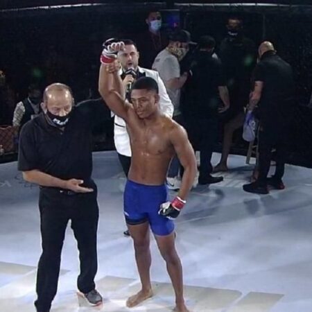 Сокрушительный апперкот отправил бойца в нокаут на турнире Fury FC 103