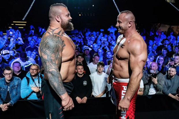 Preview Эдди Холла обвинили в мошенничестве: оппонент по MMA дебюту возмущен нелегальными ударами после нокаута за 30 секунд