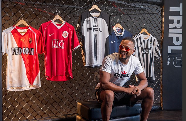 Preview Легенда «Манчестер Юнайтед» Патрис Эвра тренируется с топ-бойцами ММА перед дебютом в PFL