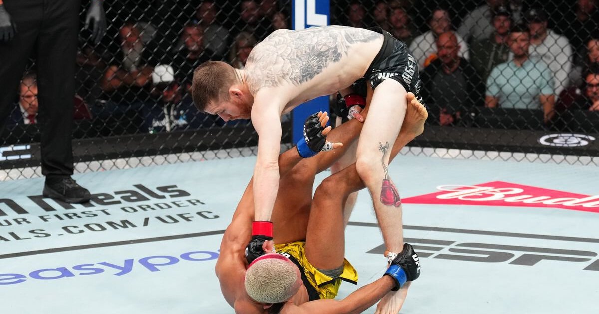 Preview Ветеран UFC бросил вызов Эдди Холлу после вирусного нокаута на Karate Combat 54