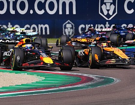 Жак Вильнев: Стратегия McLaren в Имоле показала слабость