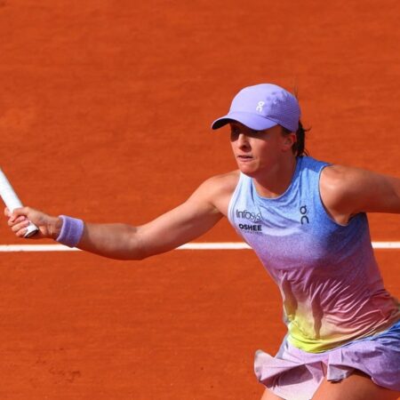Эмме Радукану потребовалась медицинская помощь на Roland Garros