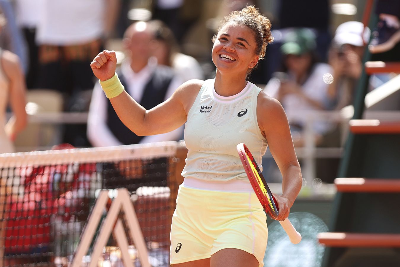 Preview 16-летняя британская теннисистка Ханна Клугман в слезах после финала Roland Garros: “Я сломлена физически и ментально”