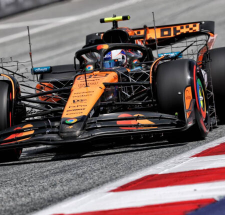 Алекс Данн дебютирует за рулем McLaren в первой практике в Австрии