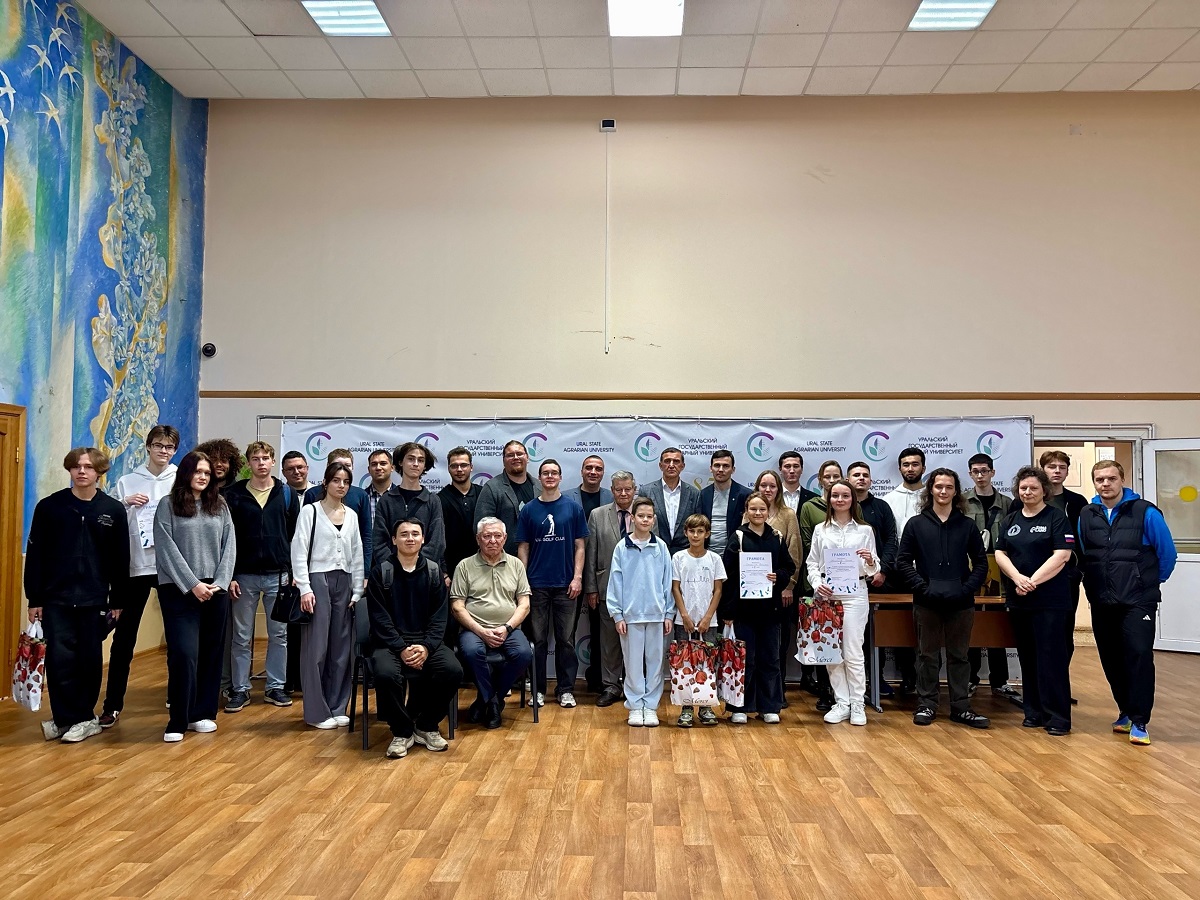 Preview Екатеринбург: Когда память оживает на 64 клетках – Турнир Бориса Несмелова объединяет поколения