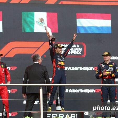 Бакинская Драма: Как Макс Ферстаппен вырвал поул среди шести красных флагов на Гран-при Азербайджана