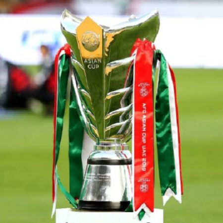 Кубок Азии: Когда триумф на поле встречается с закулисными баталиями и исчезновением трофея