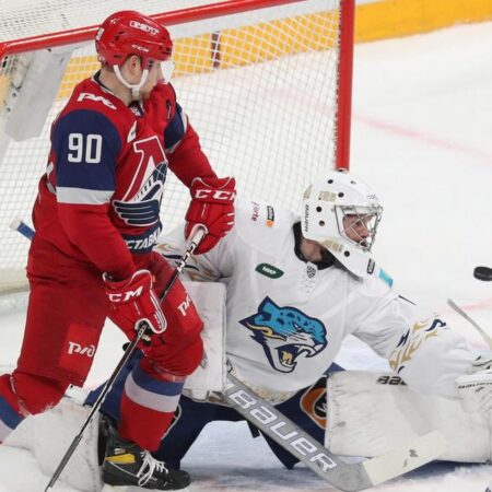 Захватывающие баталии КХЛ: «Локомотив» крушит «Барыс», «Автомобилист» демонстрирует характер