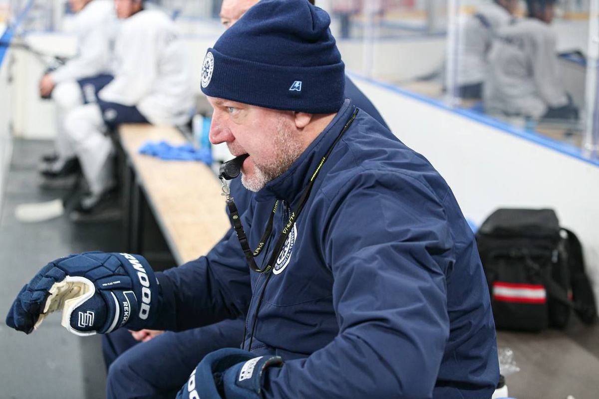 Preview Лед треснул под ногами: «Сибирь» расстается с Вадимом Епанчинцевым