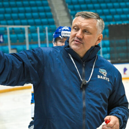 «Сибирь» начинает новую эру: победа в буллитной драме под руководством Вячеслава Буцаева