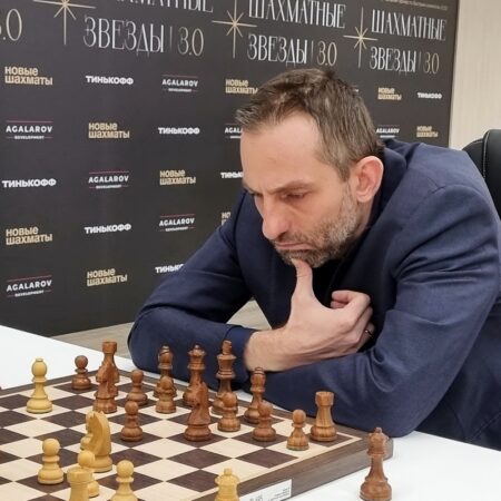 Шахматные баталии Суперфинала: Новые лидеры и неожиданные повороты в Москве