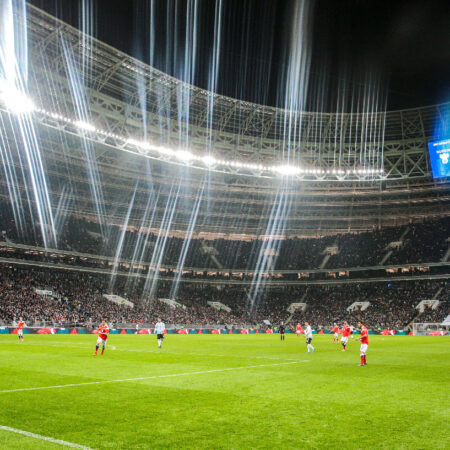 Дипломатия на Футбольных Полях: Призыв к Миру после Шторма Суперлиги