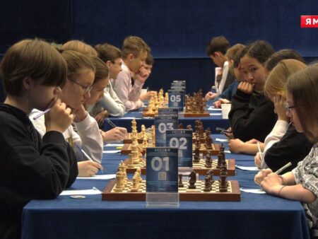 Золотой интеллект Заполярья: Как Ноябрьск объединил юных шахматистов с ПОДА со всей России