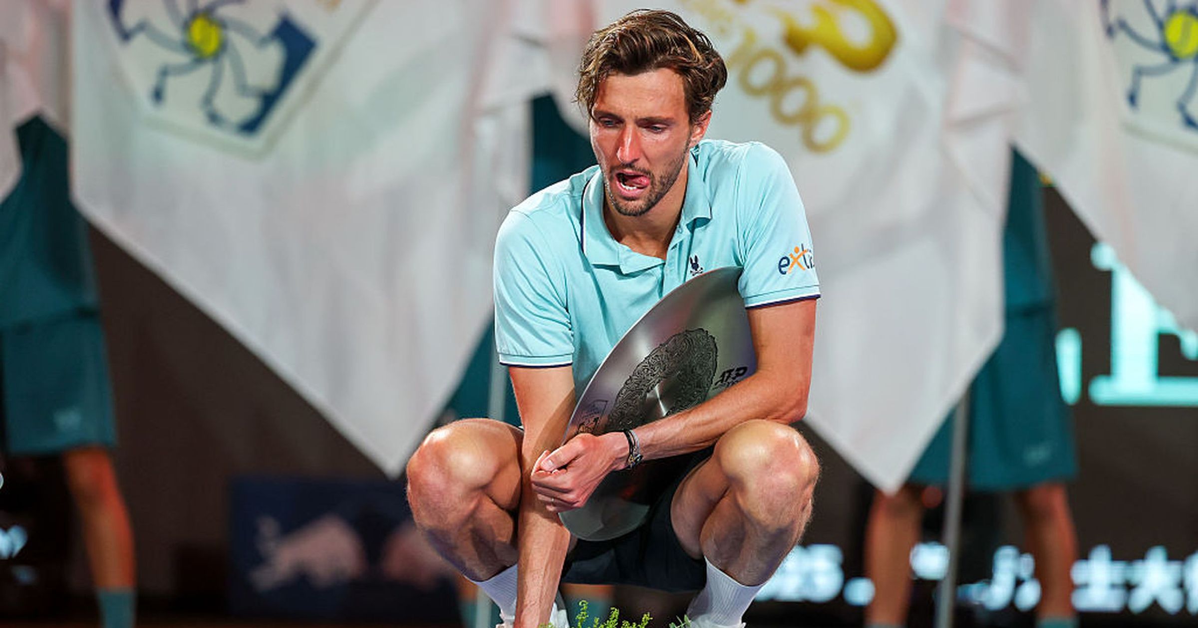 Preview Феноменальный триумф: Валентин Вашеро шокирует теннисный мир, выиграв Masters 1000 в Шанхае