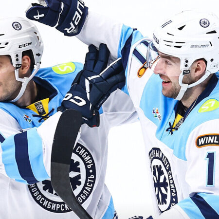 «Сибирский характер»: Как дубль Кошелева и гол в овертайме вырвали победу у героического «Адмирала»