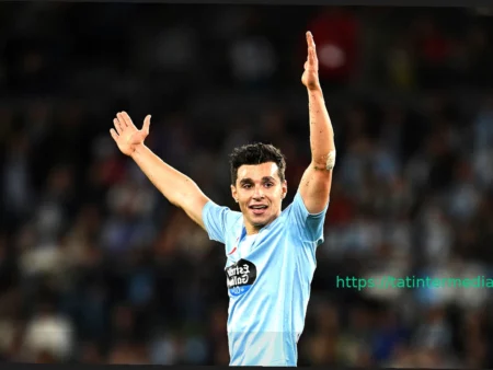 Президент Беларуси Александр Лукашенко посетил стартовую игру серии плей-офф Кубка Гагарина