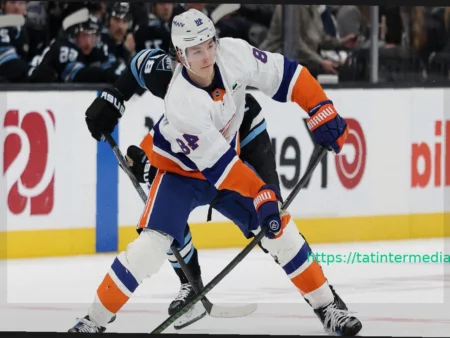 Мэттью Шефер из «Айлендерс» установил новый рекорд НХЛ по времени на льду для игроков до 20 лет