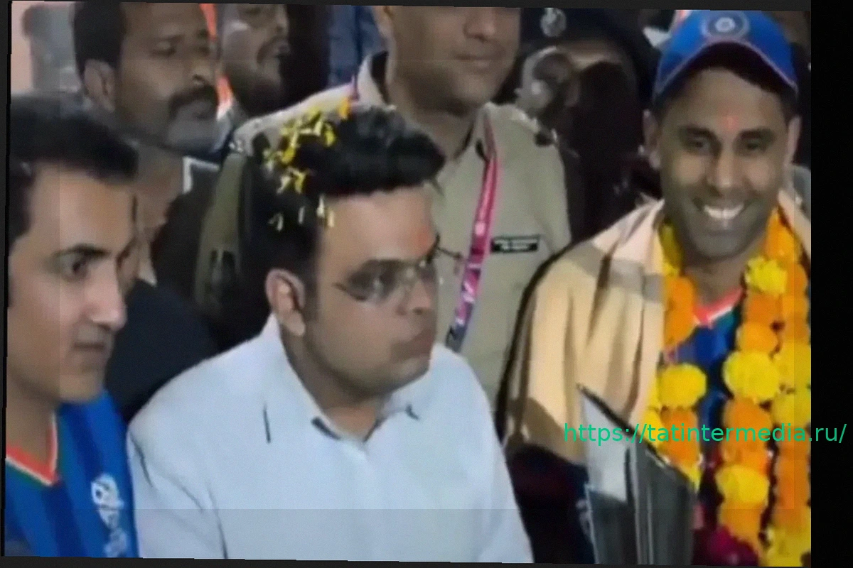 Preview Критика Кирти Азада за комментарии о храме после победы Индии на T20WC