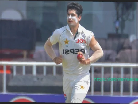 Пакистанский крикетист Насим Шах оштрафован за критику политика