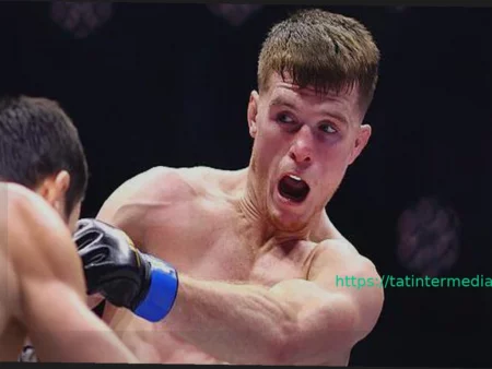 Пол Хьюз снялся с главного боя PFL в Белфасте из-за травмы колена