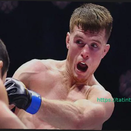 Пол Хьюз снялся с главного боя PFL в Белфасте из-за травмы колена