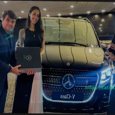 Хардик Пандья подарил Махике Шарма роскошный Mercedes V-Class