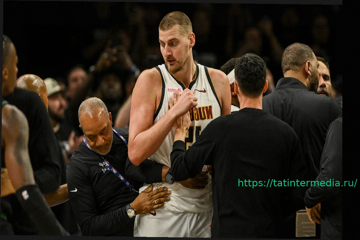 Preview Тренер «Наггетс» раскритиковал Джейдена Макдэниелса за проход под кольцо, приведший к стычке с Николом Йокичем