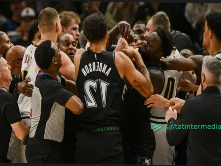 Никола Йокич и Джулиус Рэндл оштрафованы, но не дисквалифицированы после потасовки в матче №4 между «Тимбервулвз» и «Наггетс»