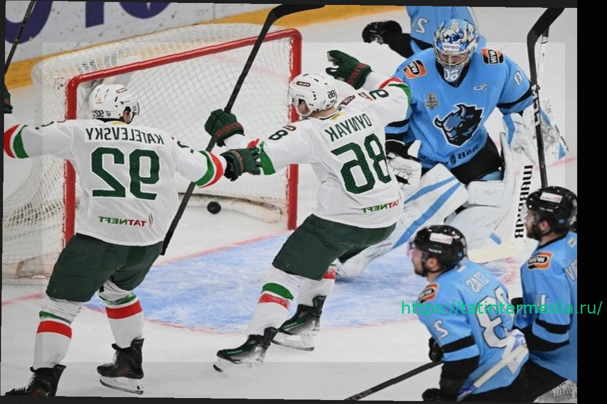 Preview Две массовые драки на старте матча «Ак Барс» — «Динамо» Минск