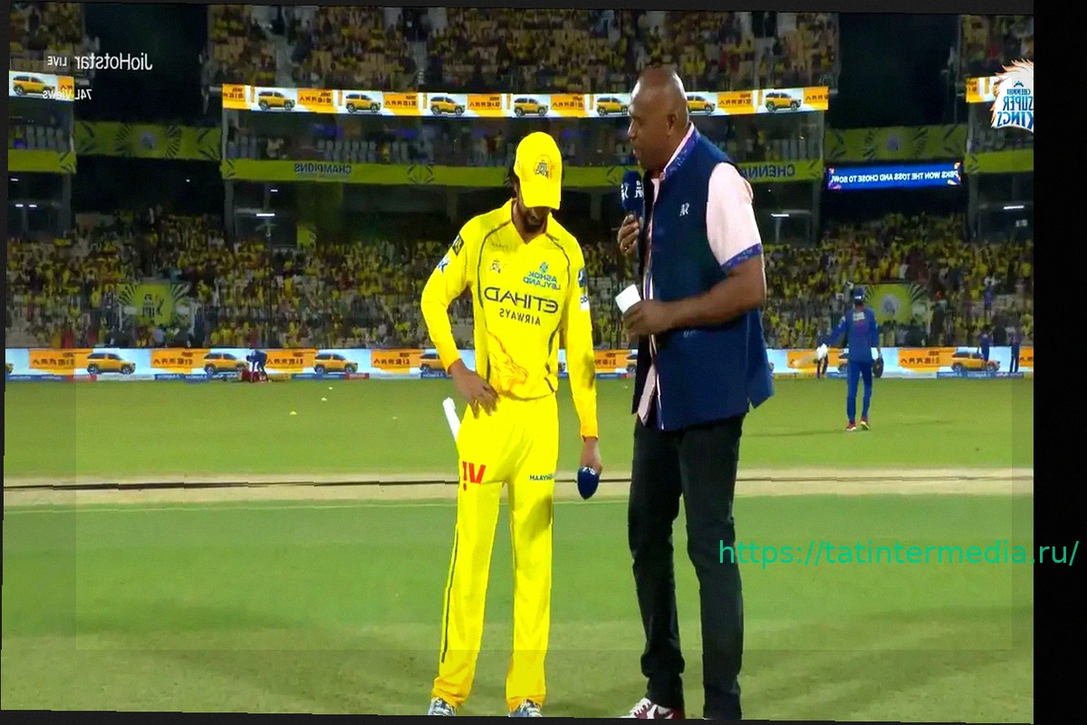 Preview Иан Бишоп приносит извинения капитану CSK Рутураджу Гайкваду во время жеребьевки матча IPL 2026